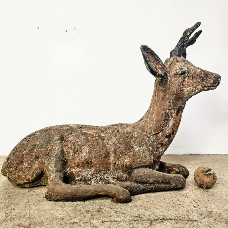 Jolie biche en béton, art populaire français début 20ème