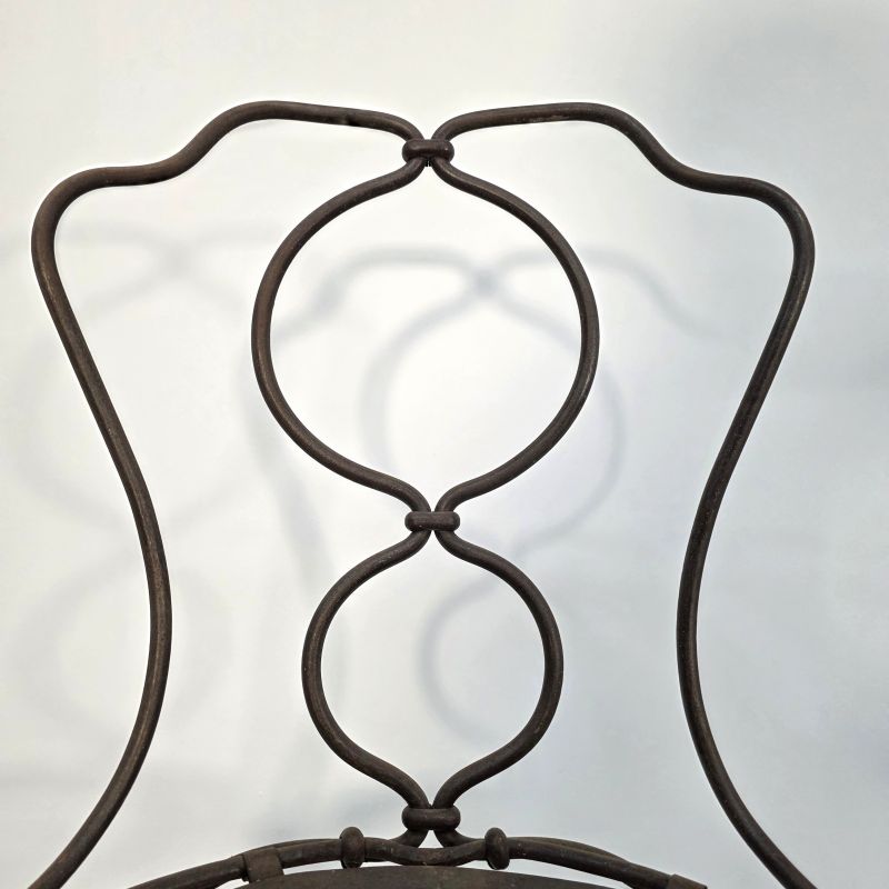 Série de 6 chaises Vachon XIXème. Autre prise de vue