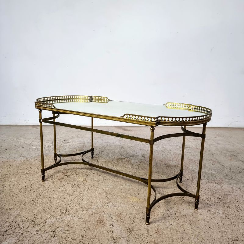 Nice brass coffee table XXéme, mirror top