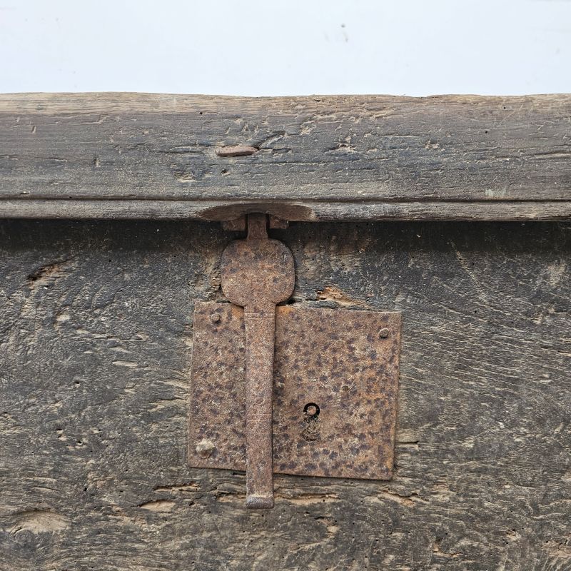 Large 17th century oak chest. Alternate view