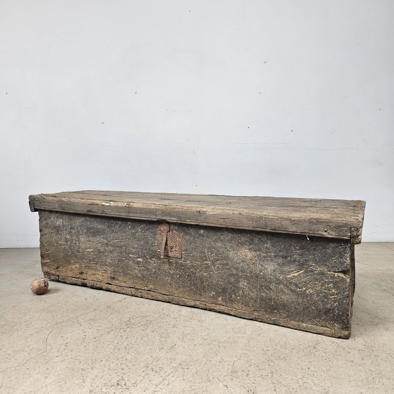 Large 17th century oak chest