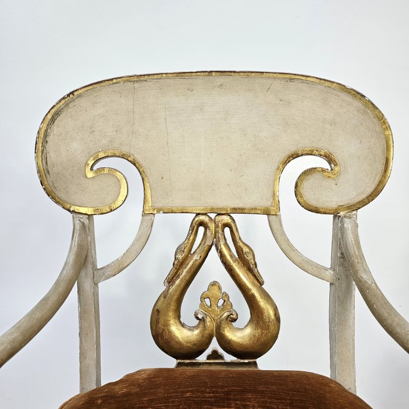Belle paire de fauteuils Italiens du 19ème. Autre prise de vue