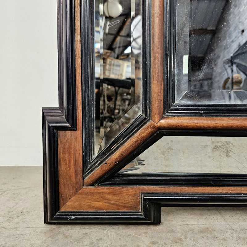 Grand miroir d'époque Napoléon III à parcloses. Autre prise de vue