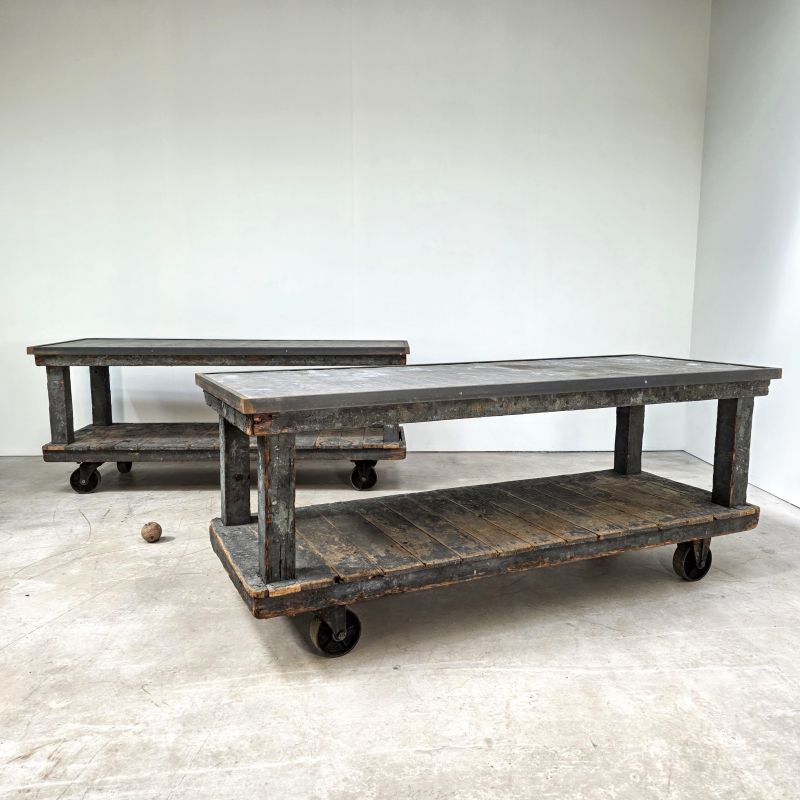 Paire de tables dessus zinc