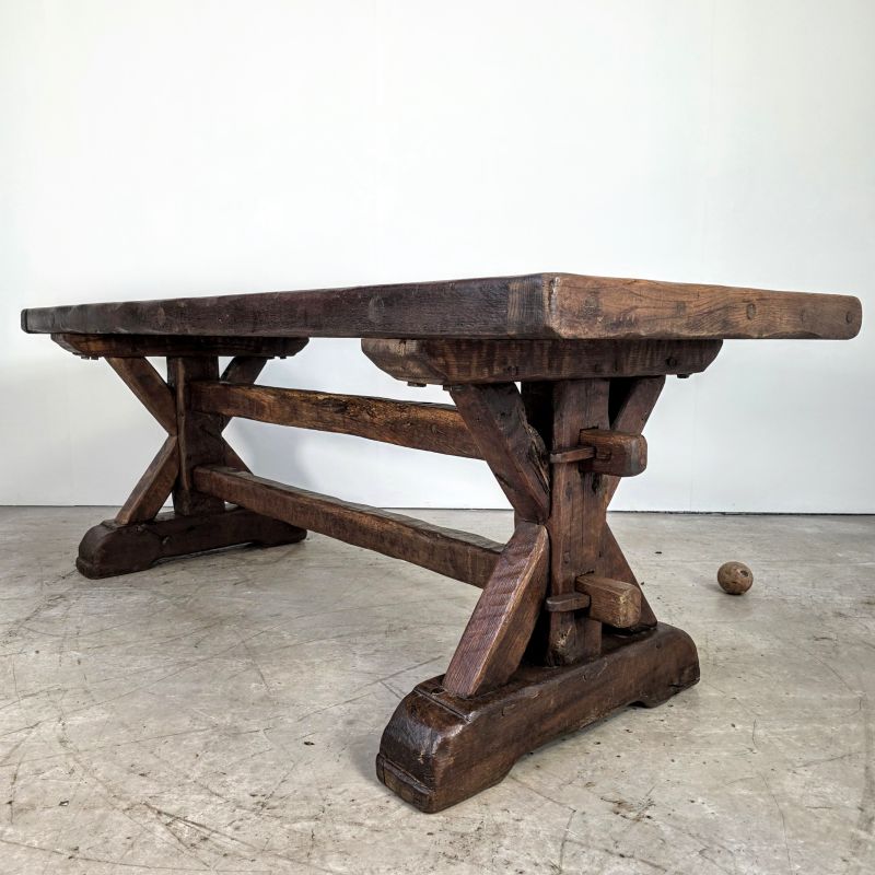 Massiv 19th oak inn table