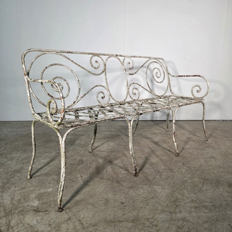 Joli banc de jardin en fer vers 1900