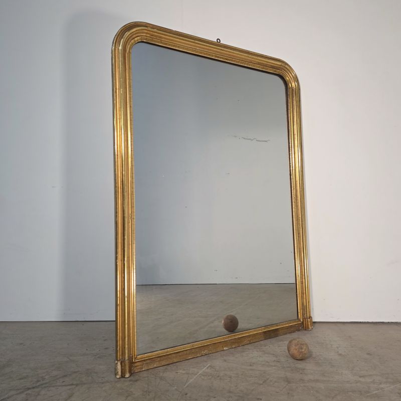 Beautiful  19th Louis Philippe gilt mirror